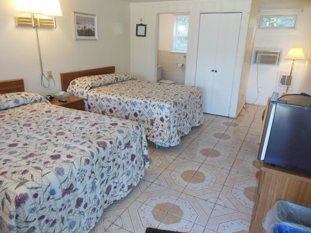 The Coast Motel Westerly Bagian luar foto